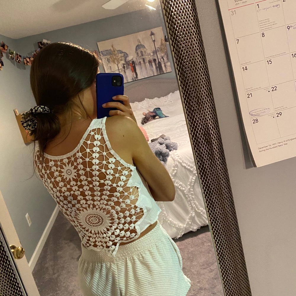 beachy crop top